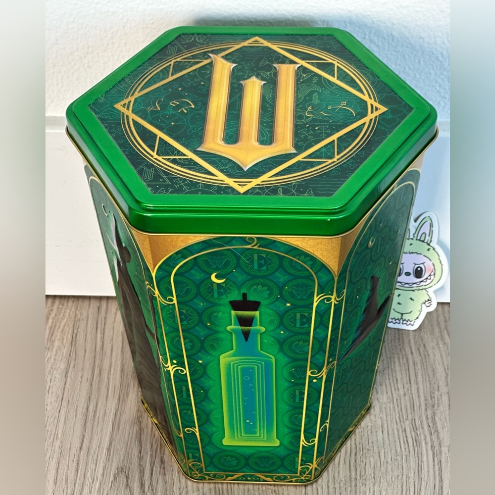 💚Regal Exclusive Wicked Movie Elphaba Hexcon Popcorn 🍿 Tin Green Gold💚
